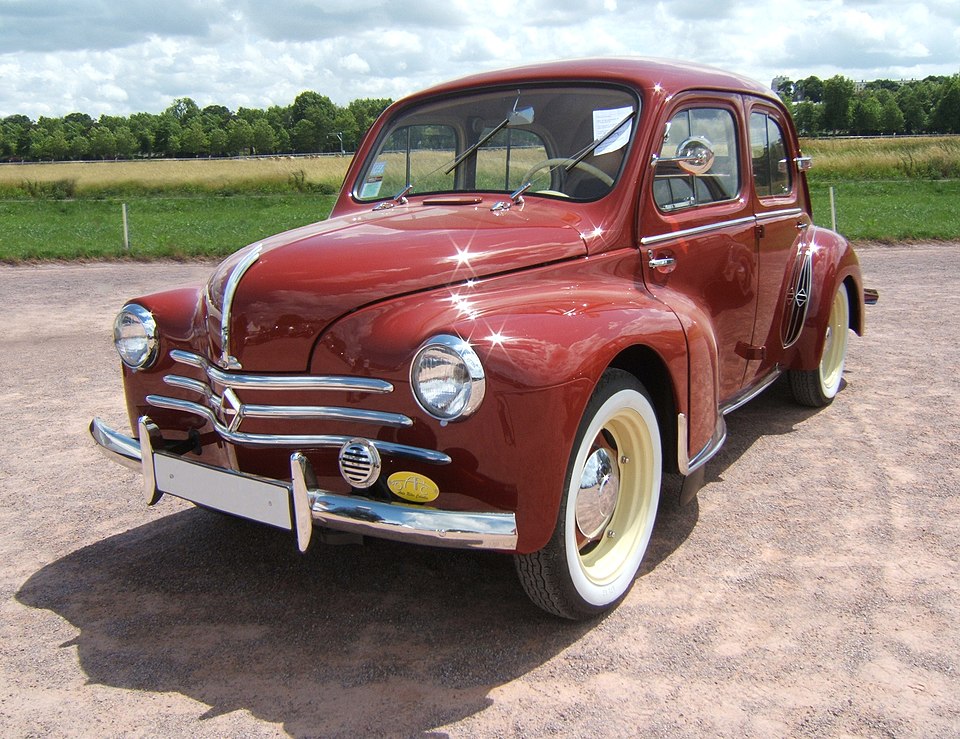 Renault-4CV-1.jpg